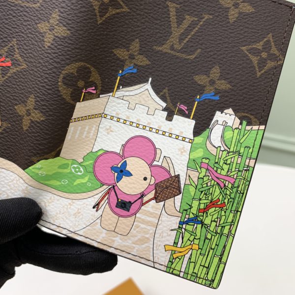 Mascot Vivienne passport Cover Wallet - Image 3